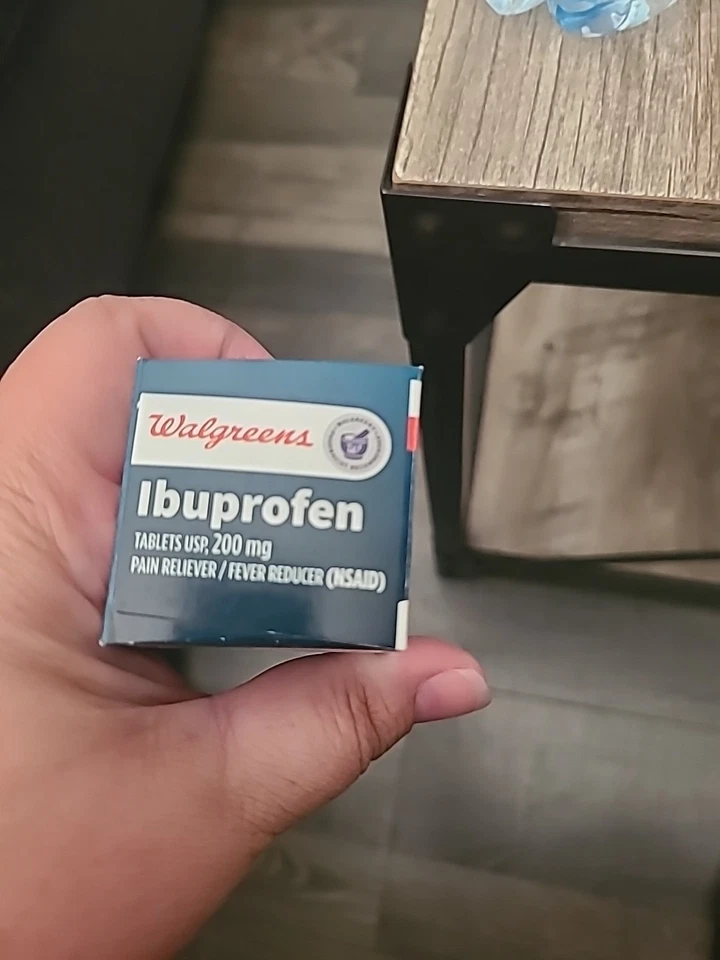 Walgreens Ibuprofen 200mg Pain Reliever Fever Reducer 15Tablets EXP 02/2026 - Image 2 of 4