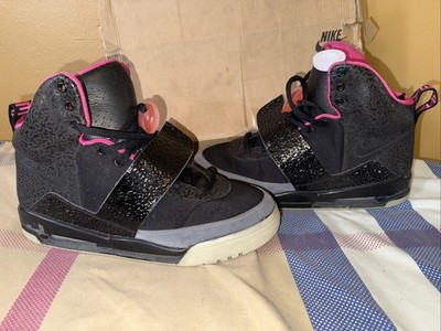 Size 10.5 - Nike Air Yeezy Blink - 366164-003
