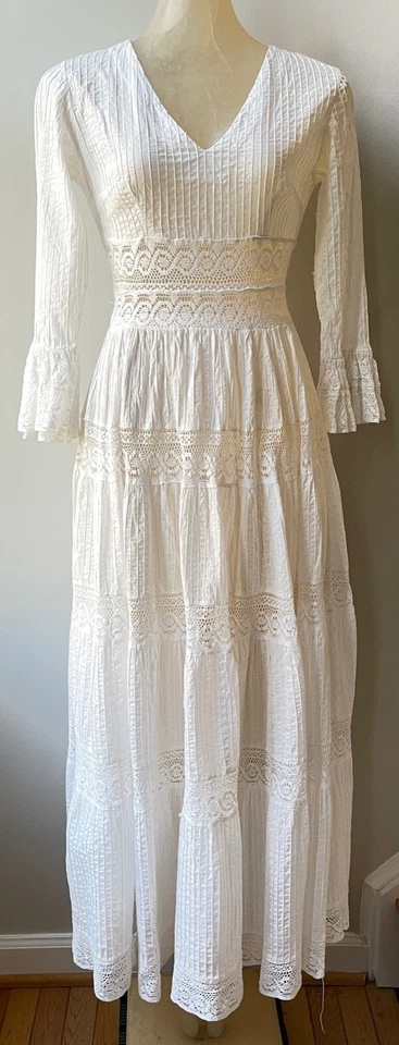 Vestido de novia mexicano boho hippy vintage años 70 Tachi Castillo para Phoenix XX016 Foto 2 de 4