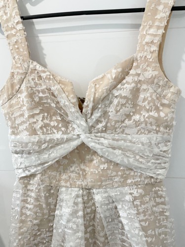 CUE Australia Beautiful White Feather Dress Size 8/S - Picture 2 of 5