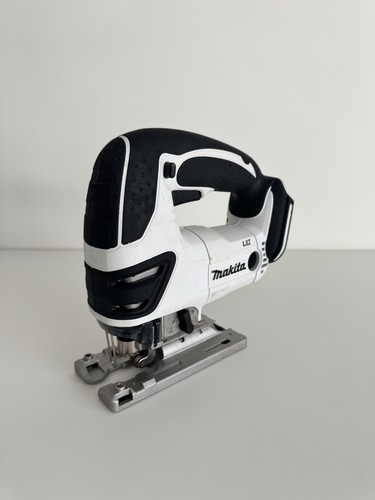 Refurbed Makita BJV180 18V LXT Cordless 135mm Jigsaw #1 - Picture 10 of 11