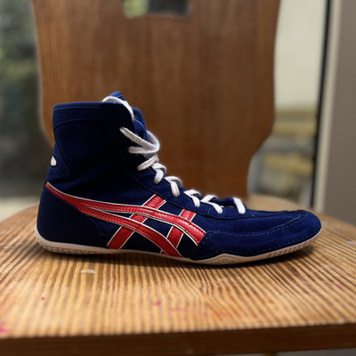 ASICS Ringerschuhe mit Schnürung, Farben Blau Rot, US 8.5 / CM 26.0
