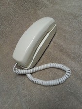 Vintage Radio Shack Beige Push Button Land Line Trim Phone 43-585B Desk/Wall
