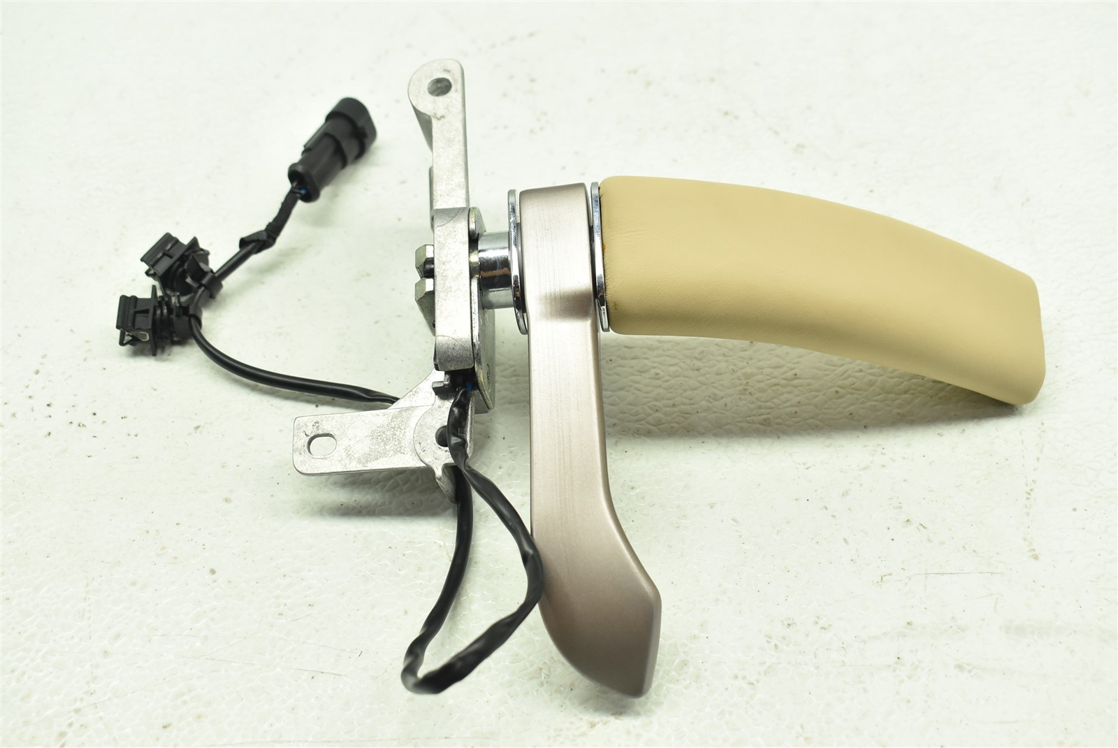 2010 Ferrari California Left Inteirior Door Handle LH Driver 