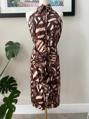 carrie bradshaw brown dress A Classic Carrie Bradshaw Look Lives Again, Thanks to Kendall Jenner