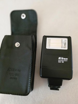 Nikon Speedlight SB-18 Flash w/ SS-18 Case Manual Vintage Camera Flash Untested
