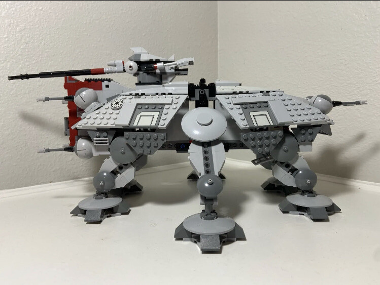 Lego Star Wars AT-TE Battle of Geonosis (75019) Complete Set