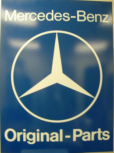 New Genuine Mercedes S Class Lower Bonnet Catch A2208800060 M20 - Picture 4 of 4