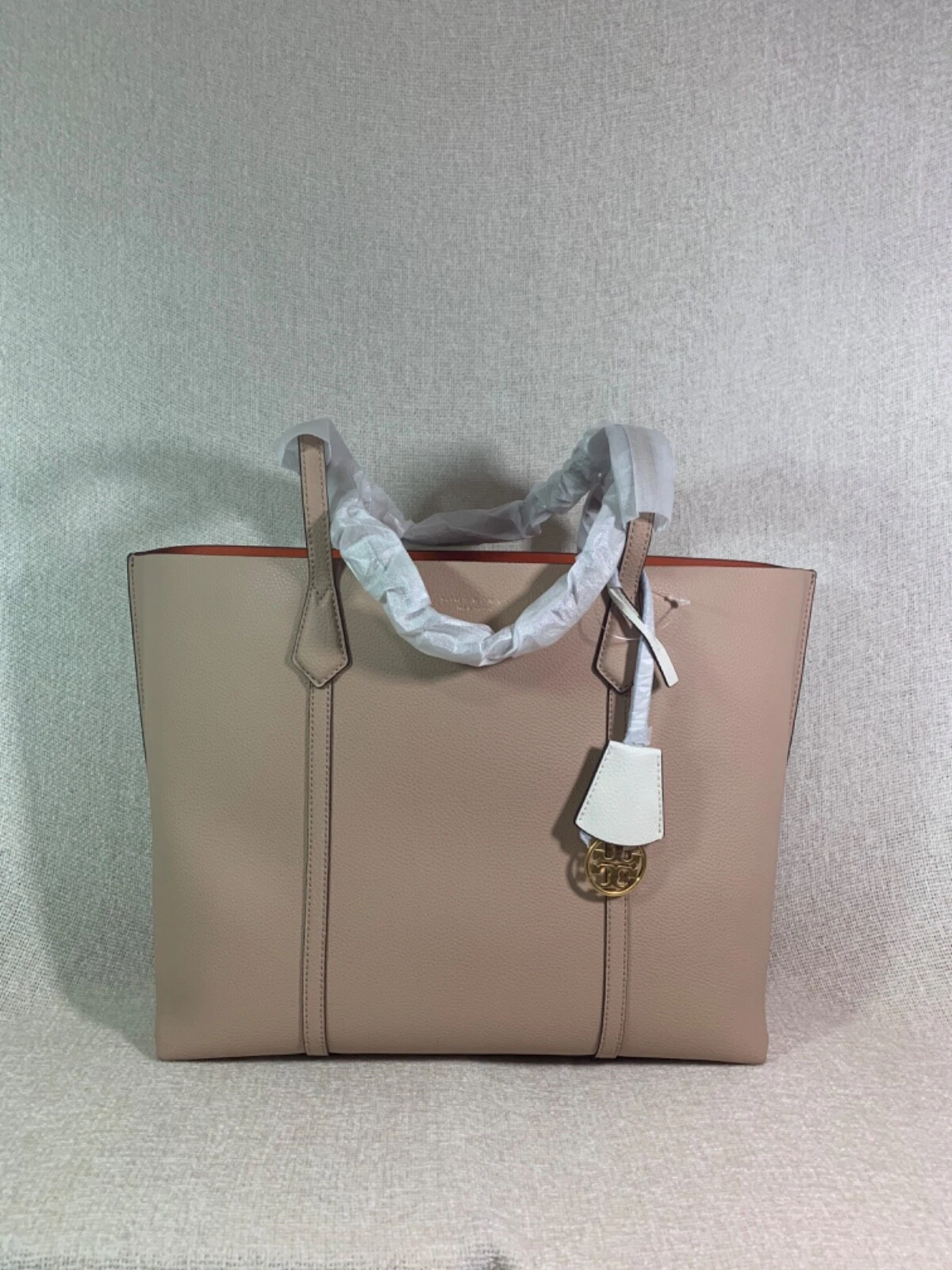 NUOVA borsa a triplo scomparto Tory Burch Devon Sand Perry $348