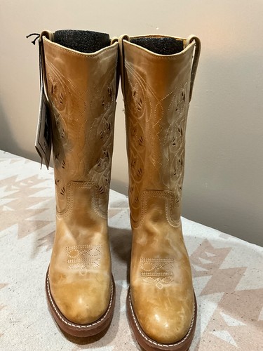 Women's Milk Tan FRYE Boots 8.5 M - 111127-700-77036-K4 - Picture 2 of 9