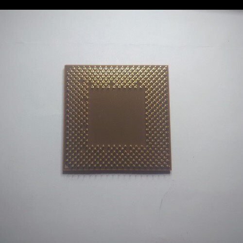 AMD Athlon XP 2400+ AXDA2400DKV3C SOCKET 462 / A / 453 pin 266MHz (1.65V) CPU - Picture 2 of 2