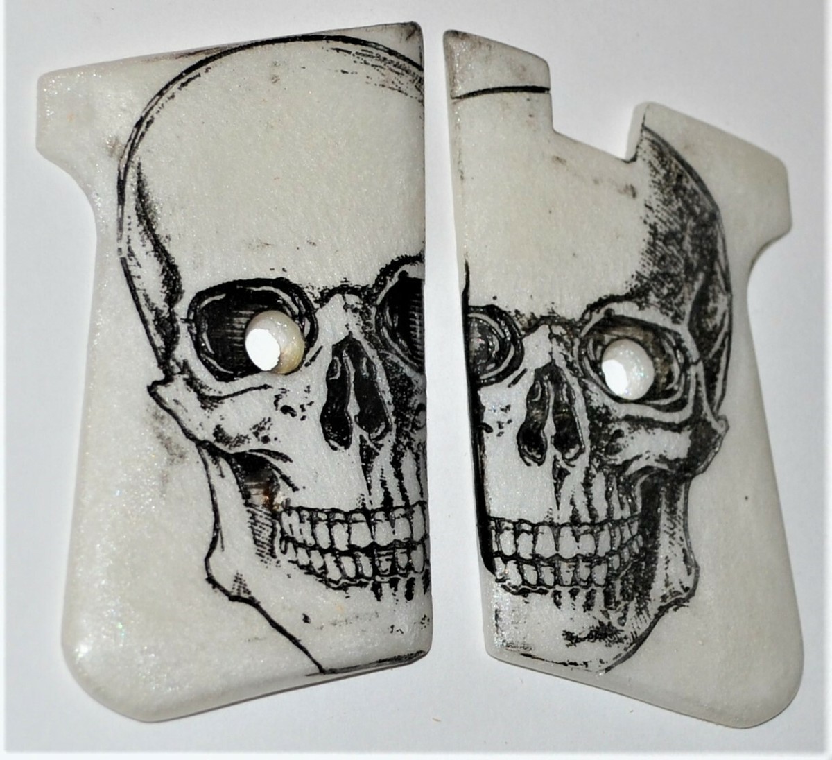Jimenez, Bryco, Jennings JA 380, 32 pistol grips engraved skull on