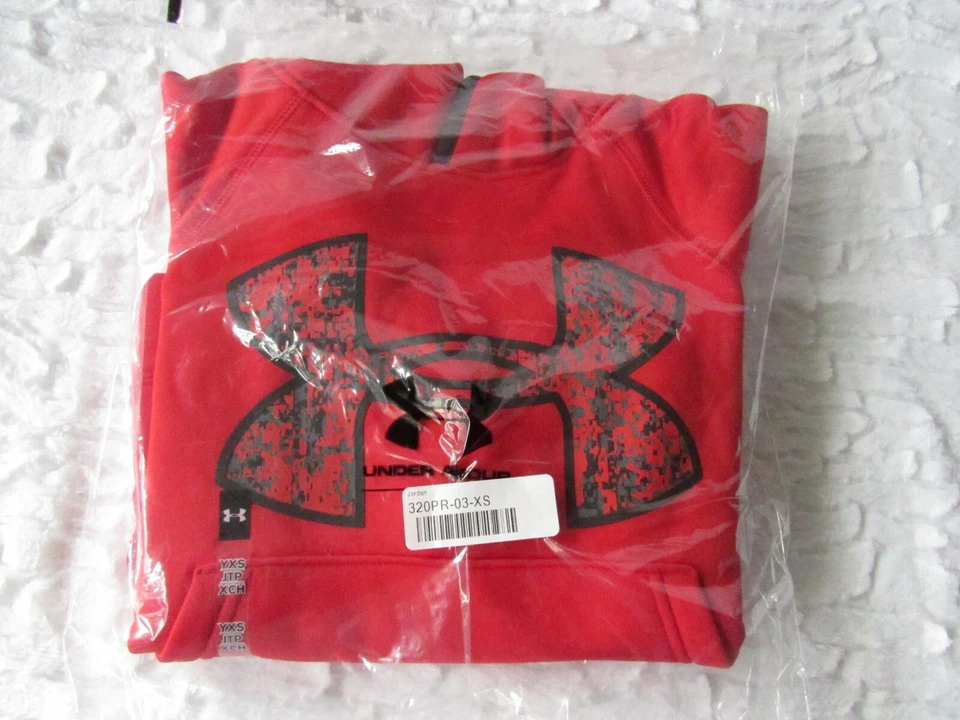 Under Armour Storm NIÑOS Talla YXS Rojo Camuflaje UA Logo Grande Sudadera con Capucha ENVÍO GRATUITO Foto 2 de 4