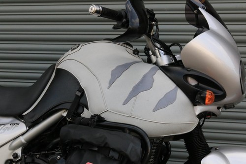 Triumph Tiger 955i 2007 - Picture 14 of 24