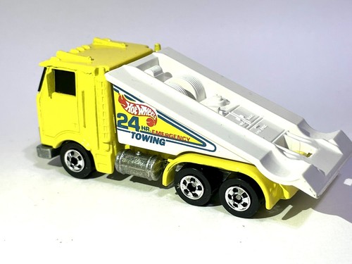 Vintage 1986 Mattel Hot Wheels 24 Hour Towing Yellow Truck w/Ramp - Picture 5 of 6