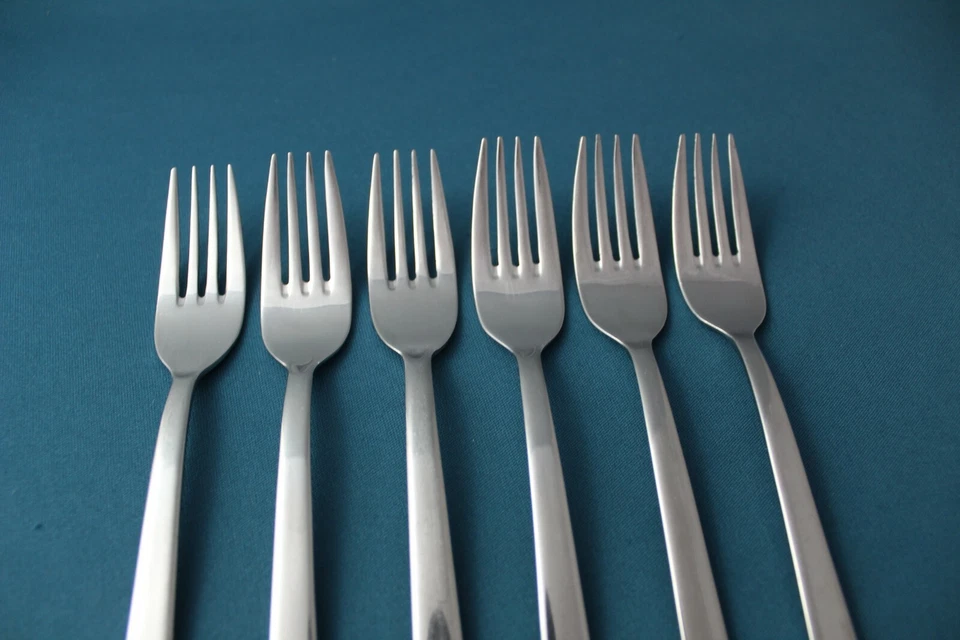 6 tenedores de ensalada JA Henckels PAVILLION 18/10 acero inoxidable 6 7/8" Foto 3 de 4