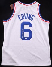 Julius Erving Cards and Memorabilia Guide 45