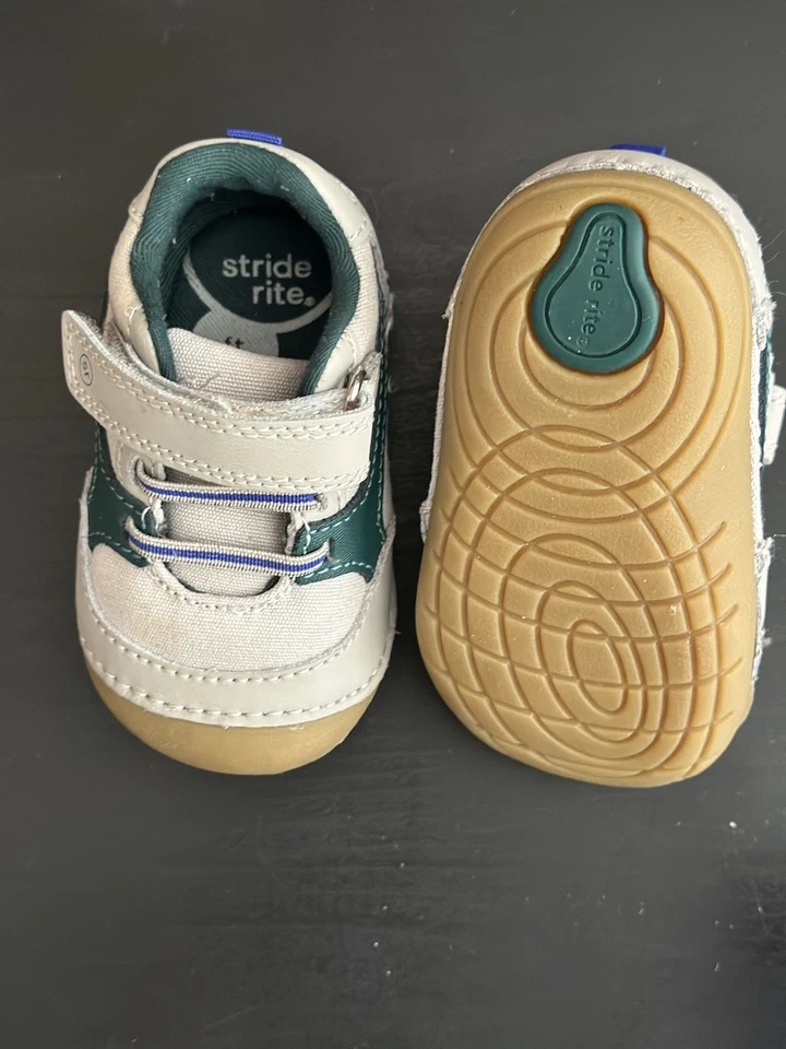 Stride Rite Niños Kylin Cuero Tenis 3M Gris/Verde Suave Movimiento Correa Deportes Foto 3 de 4