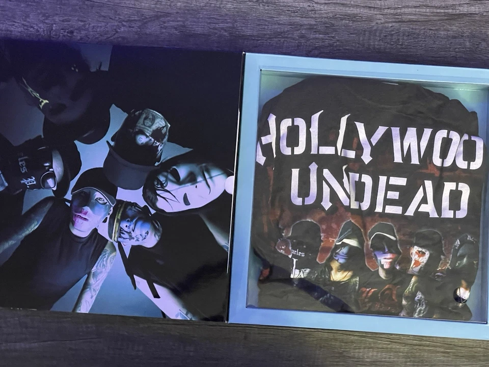 Hollywood Undead Swan Songs Limited Edition Vinyl And T-Shirt Set Size Snall — 第 4/4 张图片