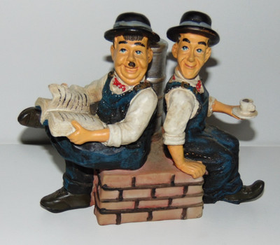 Vintage Laurel & Hardy Figuren - Lesen & Eine Tasse haben Statue Dekoration