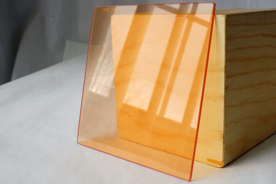 Lee Filters 85C Dark Amber Warming/Color Temperature Conversion Filter 4x4 Resin - Image 4 of 4