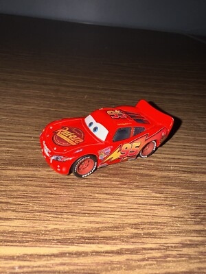 Disney Pixar Cars Rust-Eze Lightning McQueen #95 Diecast Racecar Loose