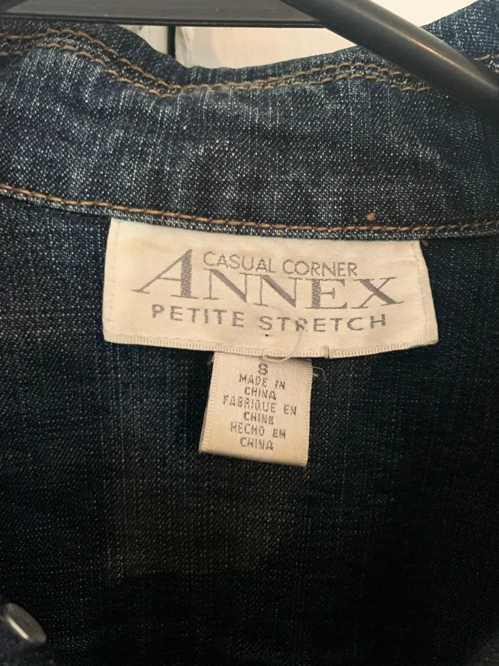 Casual Corner Annex Petite Stretch Women’s Size S Denim Jean Jacket Fringe Foto 2 de 4