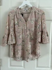 NWT Express Pink Floral Collared Blouse Size XS.  (A6)