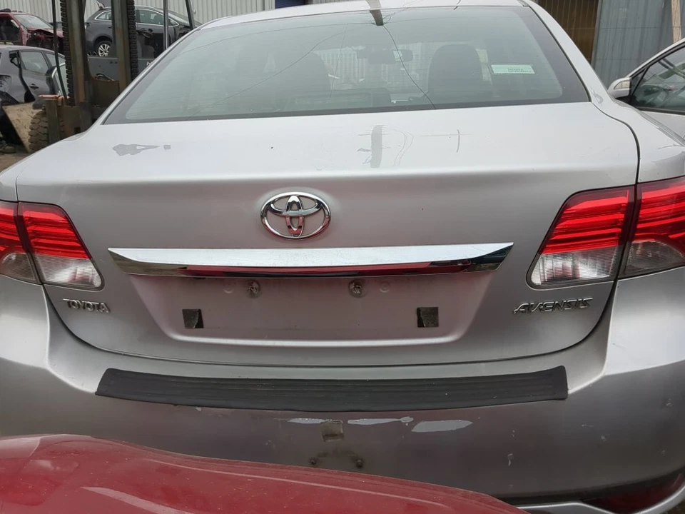 TOYOTA AVENSIS 2011-2018 BOOTLID TAILGATE SHELL - Image 2 of 4