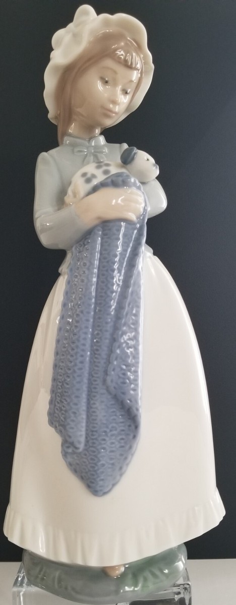Lladro Nao #241 Girl Holding Puppy in Blanket Collectible