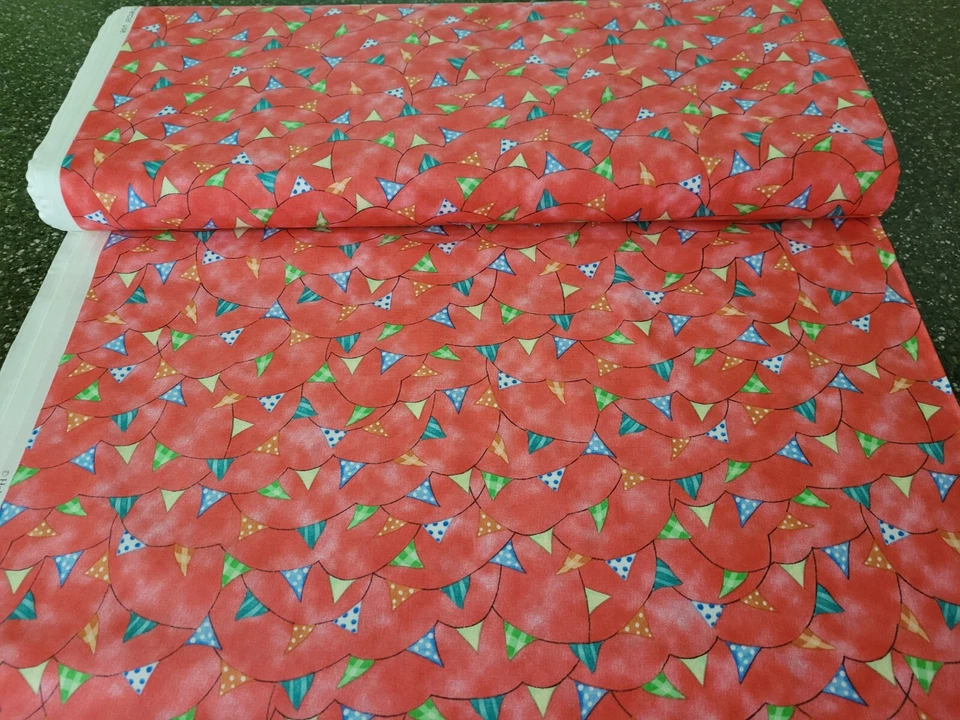 Baby Zoo Crew por Helz Cuppleditch Acolchado Tesoros Suave Rojo Bandera Foto 3 de 3