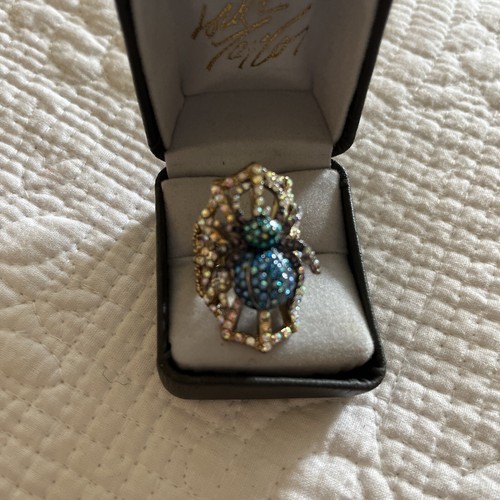 retired Betsey Johnson Gold Tone Enamel Rhinestone Spiderweb Ring Size 6 BB1 - Picture 2 of 6