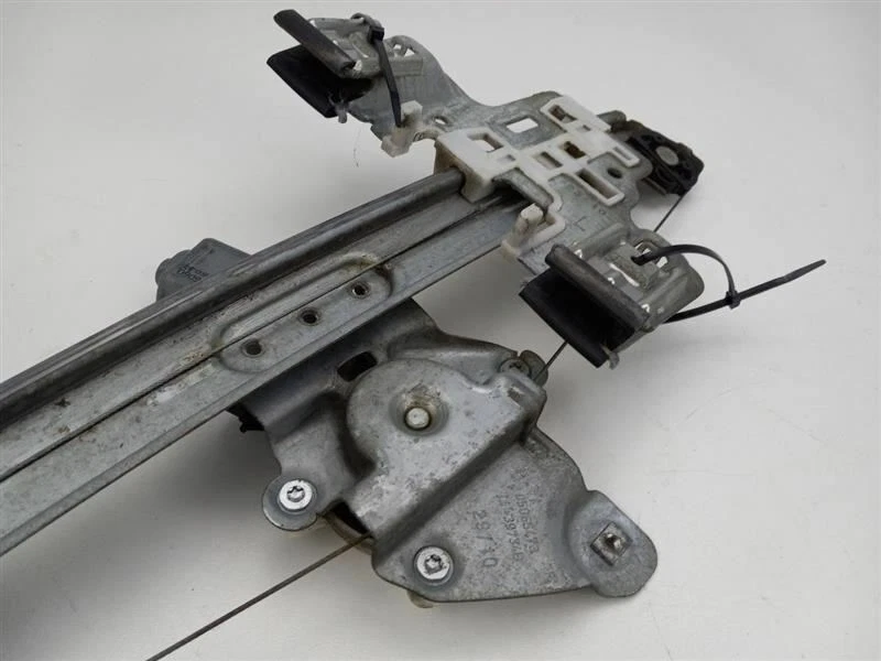 2005 - 2010 CHRYSLER 300 REAR LEFT WINDOW REGULATOR - Image 4 of 4