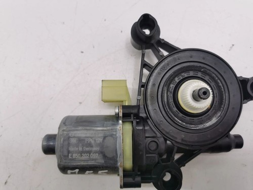 Volkswagen Golf VIII 2020 Links Fensterhebermotor Tür vorne AMD111636