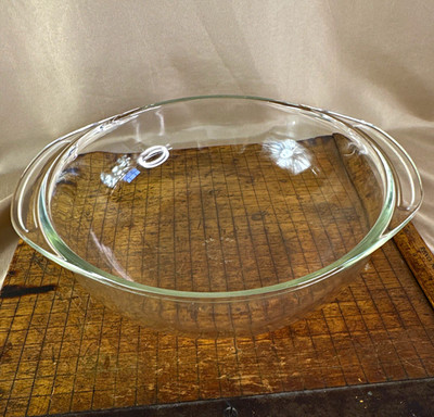 Pyrex 024 Clear Glass Round Baking Dish 2 qt With Handles 10 in Diameter