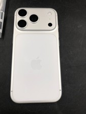 Silver Apple iPhone 17 Pro 256GB Fully Unlocked - Excellent