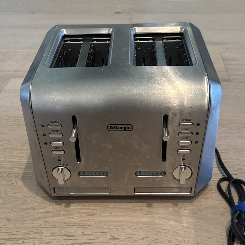 DeLonghi Toaster 4 Slice Bagel Wide Pro CTH4003 Esclusivo Metropolis