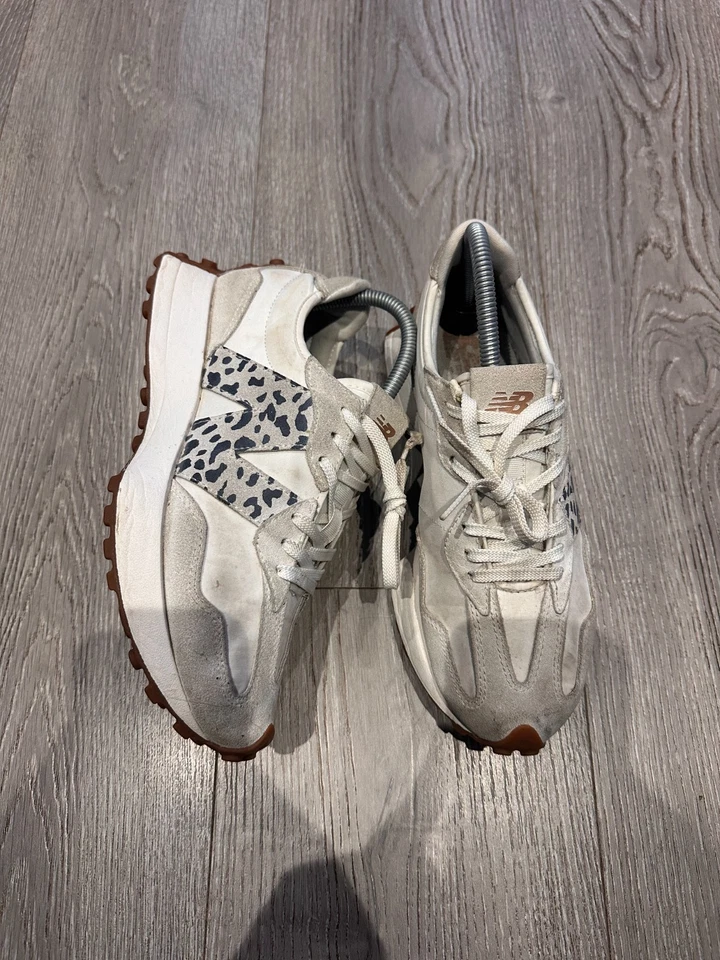 New Balance 327, photo 1 of 5