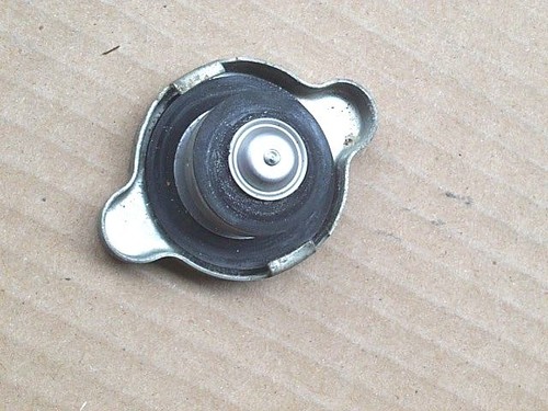2002 YAMAHA WR250F RADIATOR CAP 1.1 CRF CR YZ WR RM RMZ DRZ KX KLX KDX 250F 450 - Picture 2 of 2