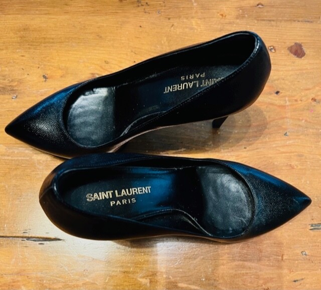 Saint Laurent decolte nere in pelle con ciottoli tacco 4" 37