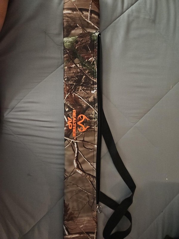 Cooler 6ct Can Sling Adjustable Strap RealTree AP Store and Chill Camo Soft