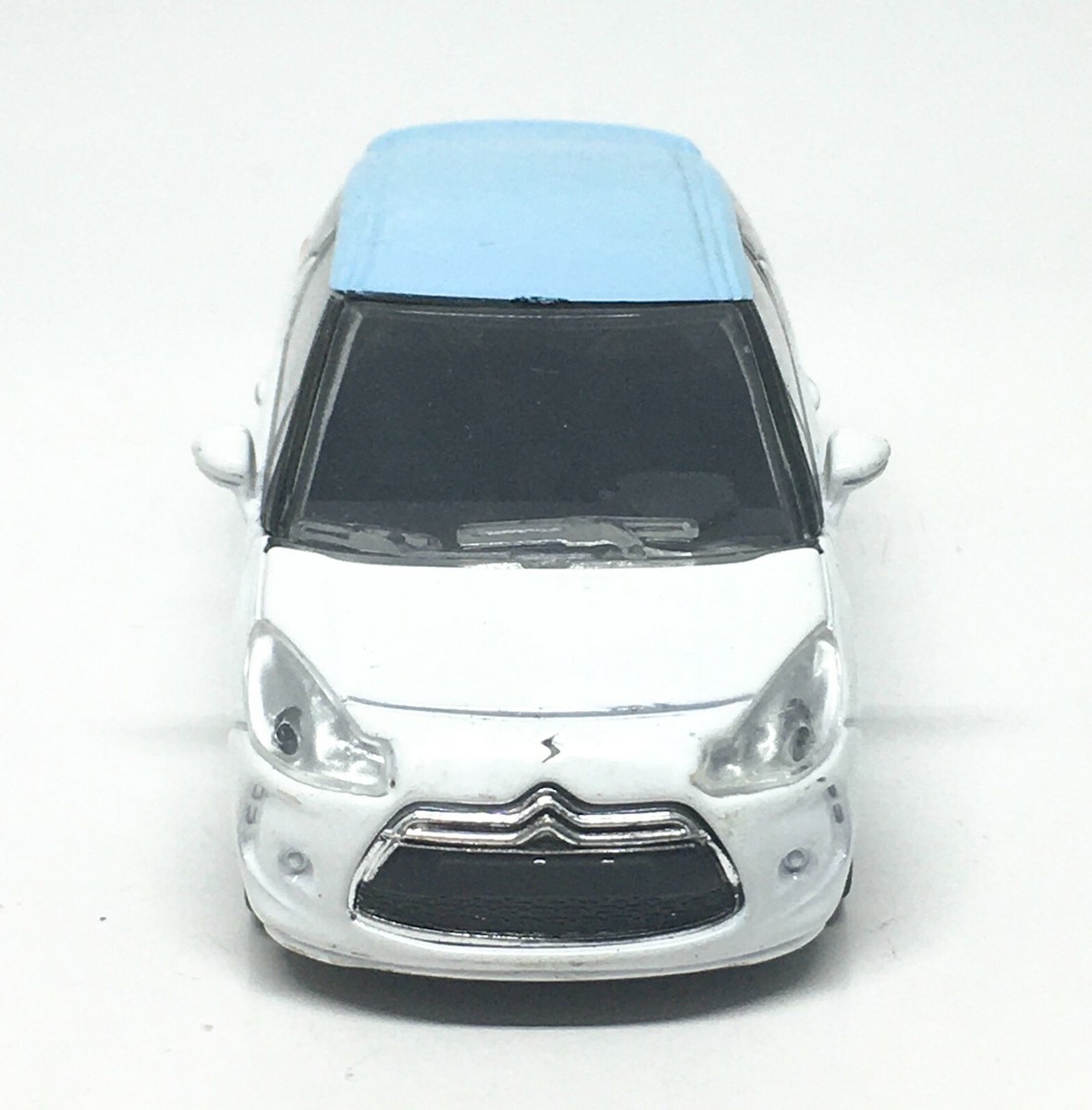 Norev Citroen DS3 White with Blue Roof 1/64 (3