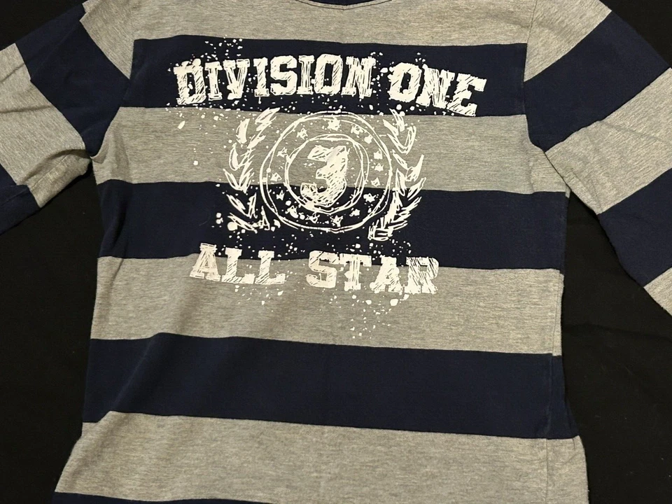Camisa Okie Dokie Niños Talla L/G 7 Gris Gráfico Manga Larga División Uno Foto 2 de 4