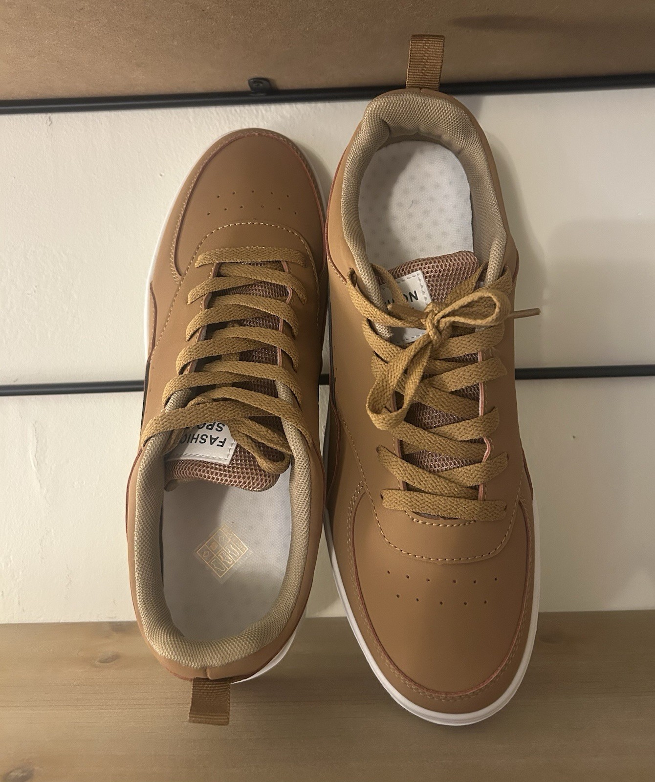 Tan (white Sole) Fashion Sport Van Style Shoes US Size 10 1/2 EU Size 44 thumbnail 2