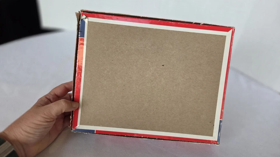 Batman Returns 1992 DC Toy  Puzzle Catwoman 200 Piece Puzzle - Image 3 of 4