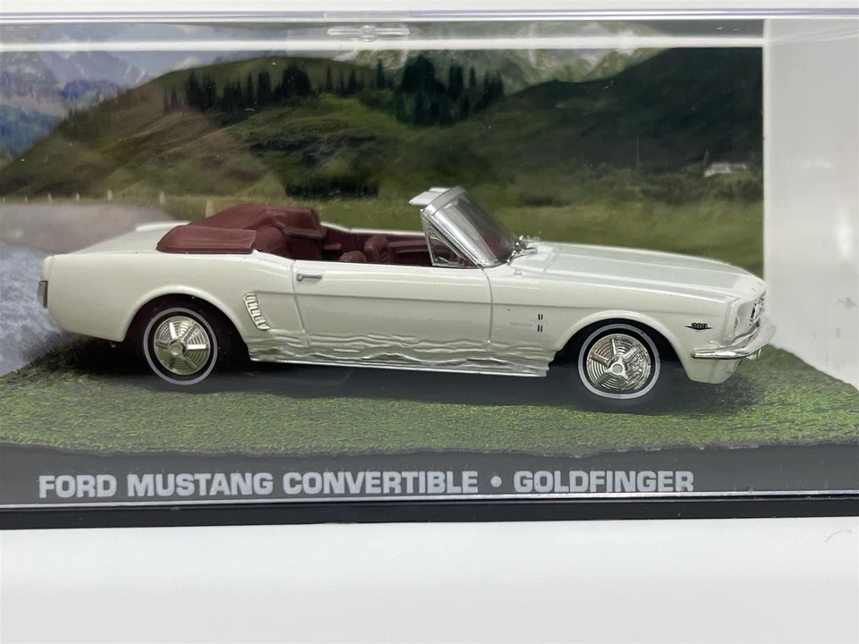 James Bond 007 Goldfinger Ford Mustang Convertible White 1:43 Eaglemoss GF1 - Image 2 of 4