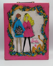 VINTAGE 1968 MATTEL THE WORLD OF BARBIE DOLL TRUNK - PINK WITH 5 BARBIE DOLLS