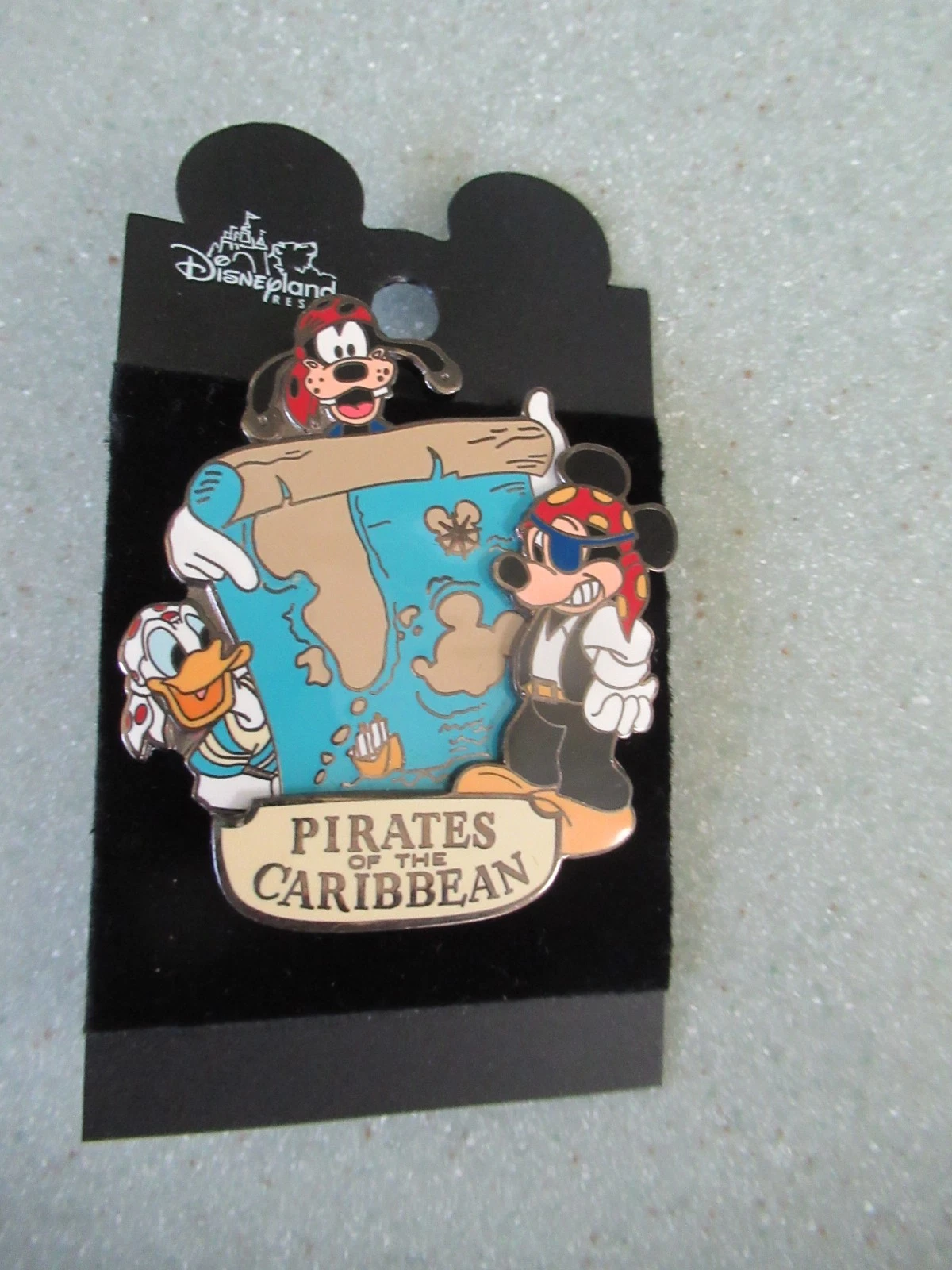 Disney's Pirates of the Caribbean Goofy, Mickey, Donald pirates pin