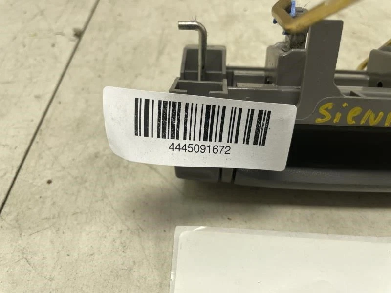 Toyota Sienna XLE 2007 manija de puerta corredera interior del lado del conductor trasero izquierdo OEM+ Foto 3 de 4