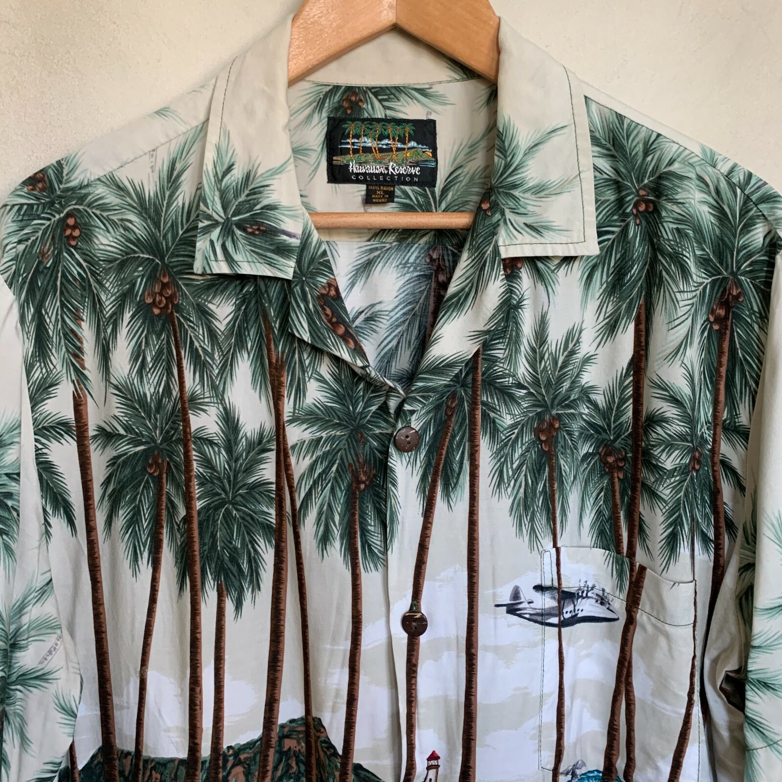 Hawaiian Reserve Collection Hawaiian Island Print But… - Gem